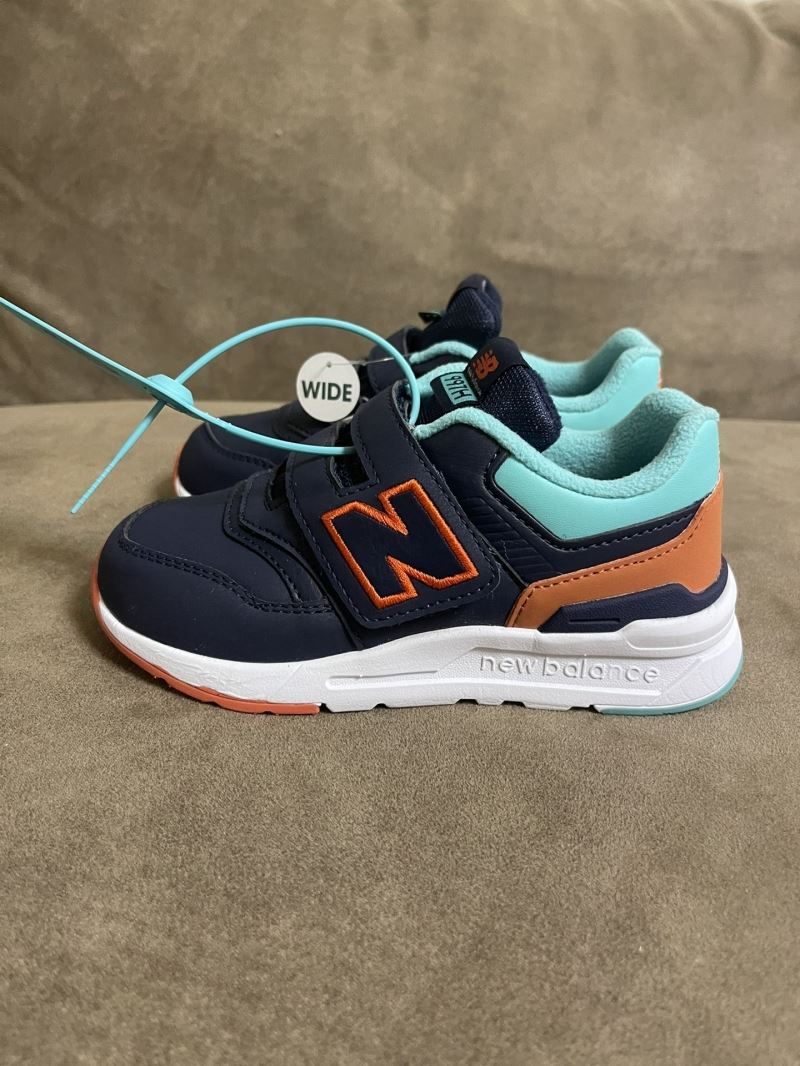 NEW BALANCE SHOES